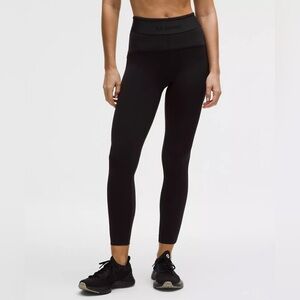 Lululemon License to Train High-Rise Tight 25"
Logo